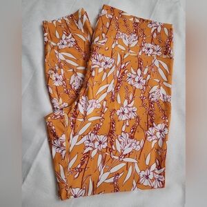 Fabletics Floral Print 7/8 High Rise Leggings Gold White Red Women XXL